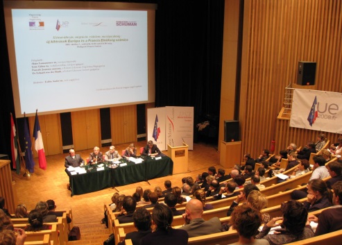 說明: 會(huì)議有聽覺和視覺障礙患者援助——演講直播設(shè)備